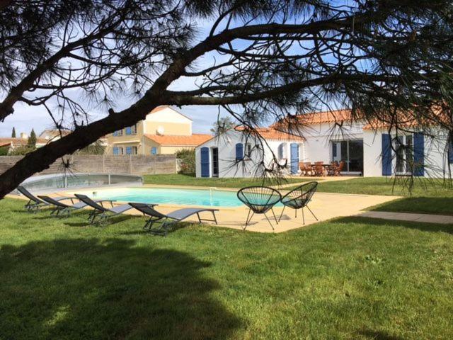 Gite Avec Piscine Privative LʼAiguillon-sur-Vie Extérieur photo