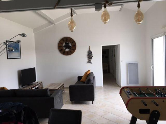 Gite Avec Piscine Privative LʼAiguillon-sur-Vie Extérieur photo